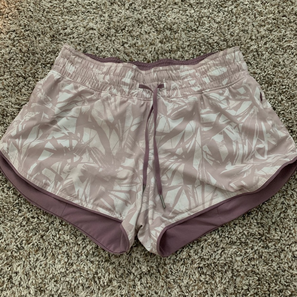 SOLD- Lululemon Choose a Side Shorts